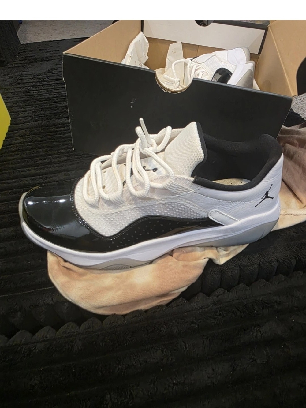 Jordan Air Jordan 11 CMFT Low Black White Sneakers US 9.5